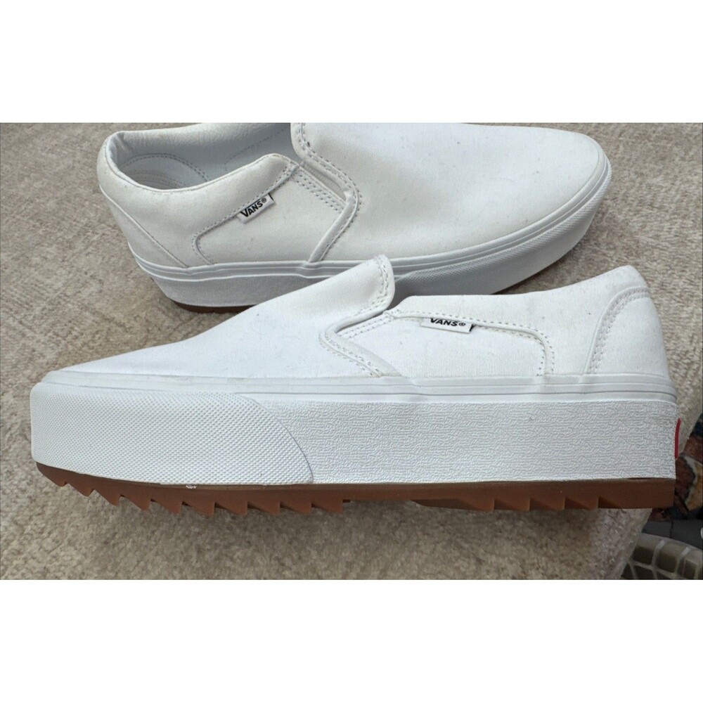 NWOB Vans Asher Platform Size 11 White Gum Athletic Slip-On Shoes Sneakers